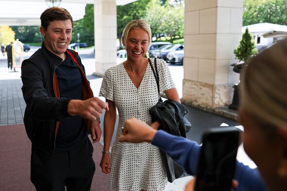 Matt Fitzpatrick marche avec Katherine Gaal