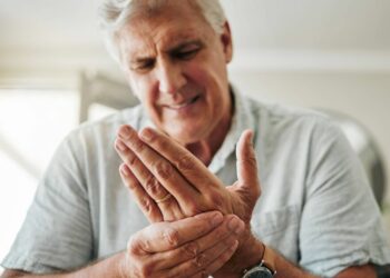 Ajout d’un ingrédient au régime alimentaire Couun faciliter la douleur de l’arthrite, disent les experts