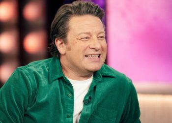 Le nouveau livre de Jamie Oliver vise à simplifier une alimentation saine pour les Britanniques confus