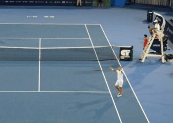 Dan Evans jette la raquette et se retire soudain en disant «mon poignet s’est cassé» | Tennis | Sport