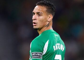 Antony accuse Man Utd de «manque de respect» alors que le flop se lance dans une diatribe ardente | Football | Sport