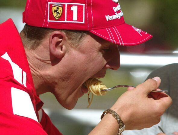Michael Schumacher mange des pâtes