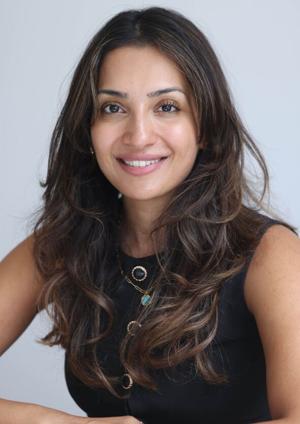 Dr Zoya Diwan