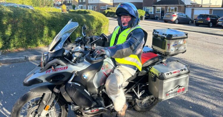 «J'ai parcouru 2 250 miles sur une moto pour regarder mon équipe de football bien-aimée jouer» | Nouvelles de voyage | Voyage