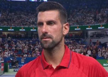 Novak Djokovic fait un commentaire «brutal» après avoir vomi pendant le match des maîtres de Shanghai | Tennis | Sport