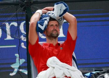 Tennis en direct: la star de Shanghai Masters frappe à la foule alors que Novak Djokovic Sparks Connect | Tennis | Sport