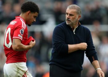 Ange postcoglou devient fougueux alors que le boss forestier de Nottingham fait face à la pression précoce du sac | Football | Sport