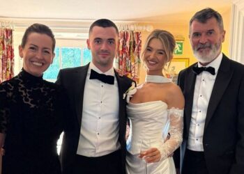 Le fils sosie rarement vu de Roy Keane épouse son partenaire lors d'une cérémonie époustouflante | Football | Sport