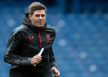 Le point de vue de Steven Gerrard sur les chances de titre des Rangers alors que le Celtic et les Hearts sont avertis | Football | Sport