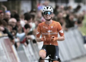 Demi Vollering sacrée en solitaire