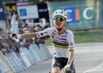 Tadej Pogacar roi du Monde et Champion d’Europe 2025, Paul Seixas médaille de bronze à 19 ans
