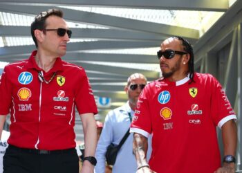 Ferrari fait une déclaration sur l&rsquo;ingénieur après la décision de limogeage de Lewis Hamilton | F1 | Sport