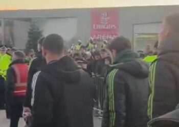 Stormzy rattrapé par le chaos des protestations celtiques après avoir vu les Rangers gagner | Football | Sport