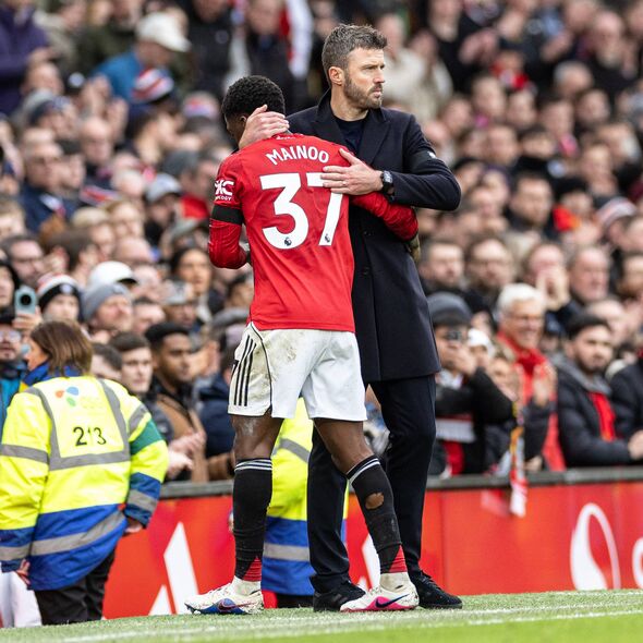 Mainoo est un acteur clé depuis que Carrick a été nommé pour stabiliser le navire Mainoo est un acteur clé depuis que Carrick a été nommé pour stabiliser le navire