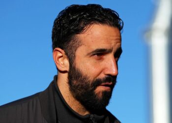 Le geste de Ruben Amorim envers Carrick, méga récompense et repéré au Moyen-Orient | Football | Sport