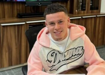 Annonce de Kai Rooney et interdiction de Man Utd alors que papa Wayne s'exprime | Football | Sport