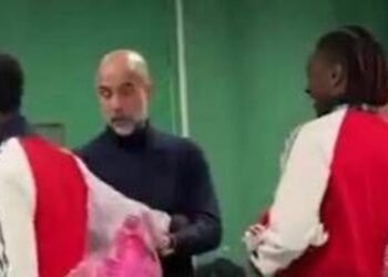 Pep Guardiola arrache trois stars d’Arsenal dans le tunnel après la finale de la coupe | Football | Sport