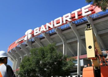 Un fan de football décède sur le site de la Coupe du monde 2026 après une chute tragique du box | Football | Sport