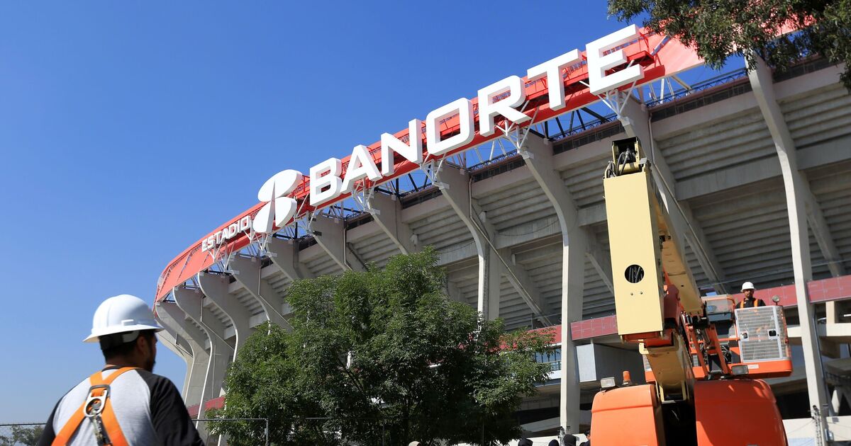 Un fan de football décède sur le site de la Coupe du monde 2026 après une chute tragique du box | Football | Sport