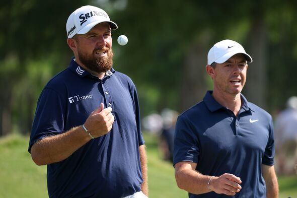 Shane Lowry est heureux de se cacher dans l'ombre de Rory McIlroy avant l'Open