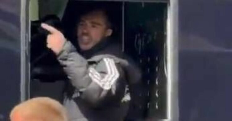 Harry Winks affronte les fans de Leicester dans des scènes laides à l’extérieur du stade | Football | Sport