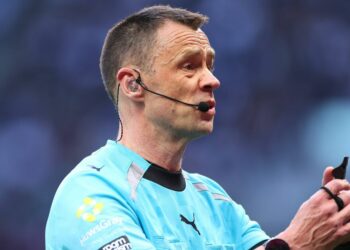 Stuart Attwell « bloqué » pour arbitrer une équipe de Premier League pendant deux ans | Football | Sport