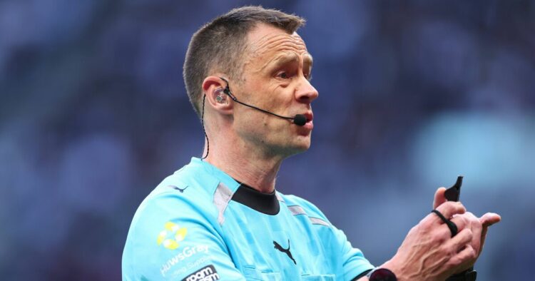 Stuart Attwell « bloqué » pour arbitrer une équipe de Premier League pendant deux ans | Football | Sport