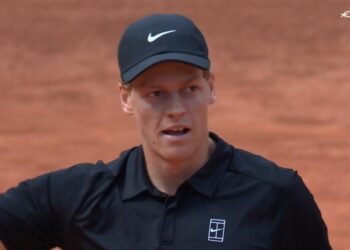 Jannik Sinner gagne en 19 minutes pour repousser Daniil Medvedev et atteindre la finale de l&rsquo;Open d&rsquo;Italie | Tennis | Sport