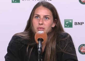 La star de Roland Garros dit à ses rivaux « Je ne sais pas comment tu peux dormir la nuit » dans un message pointu | Tennis | Sport