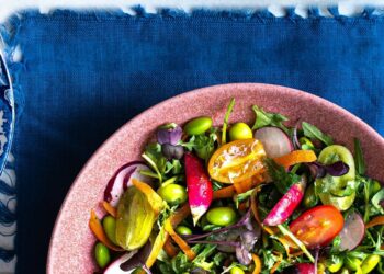 3 ingrédients de salade que vous ne devriez « jamais » conserver au réfrigérateur, disent les experts