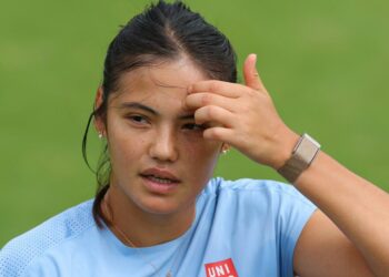 Emma Raducanu brise le silence sur un homme mystérieux, 32 ans, après s&rsquo;être mise à l&rsquo;aise | Tennis | Sport