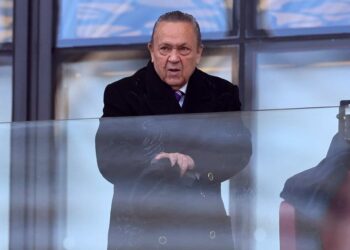 La star de West Ham soutient David Sullivan après la sortie du club suite à des allégations | Football | Sport