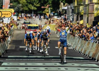Mads Pedersen s&rsquo;impose à Foix, Lidl-Trek en démonstration, Torstein Traeen nouveau maillot jaune