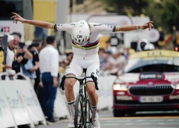 Pogacar écrase le Tourmalet, s’impose en solitaire et reprend le maillot jaune